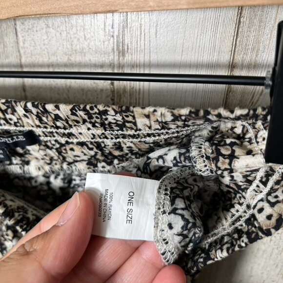 Brandy Melville Floral Mini Skirt Stretch Waistband One Size Fits Small/Medium - Picture 5 of 5